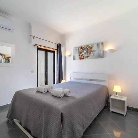 公寓 Garnero By Hellovacations