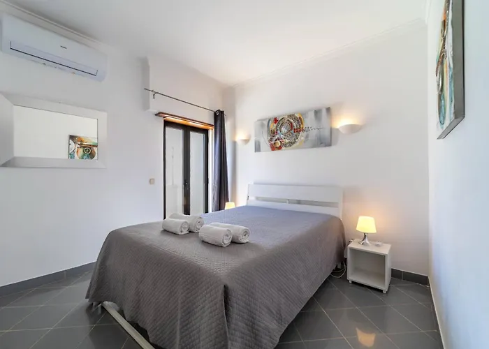 Appartement Garnero By Hellovacations